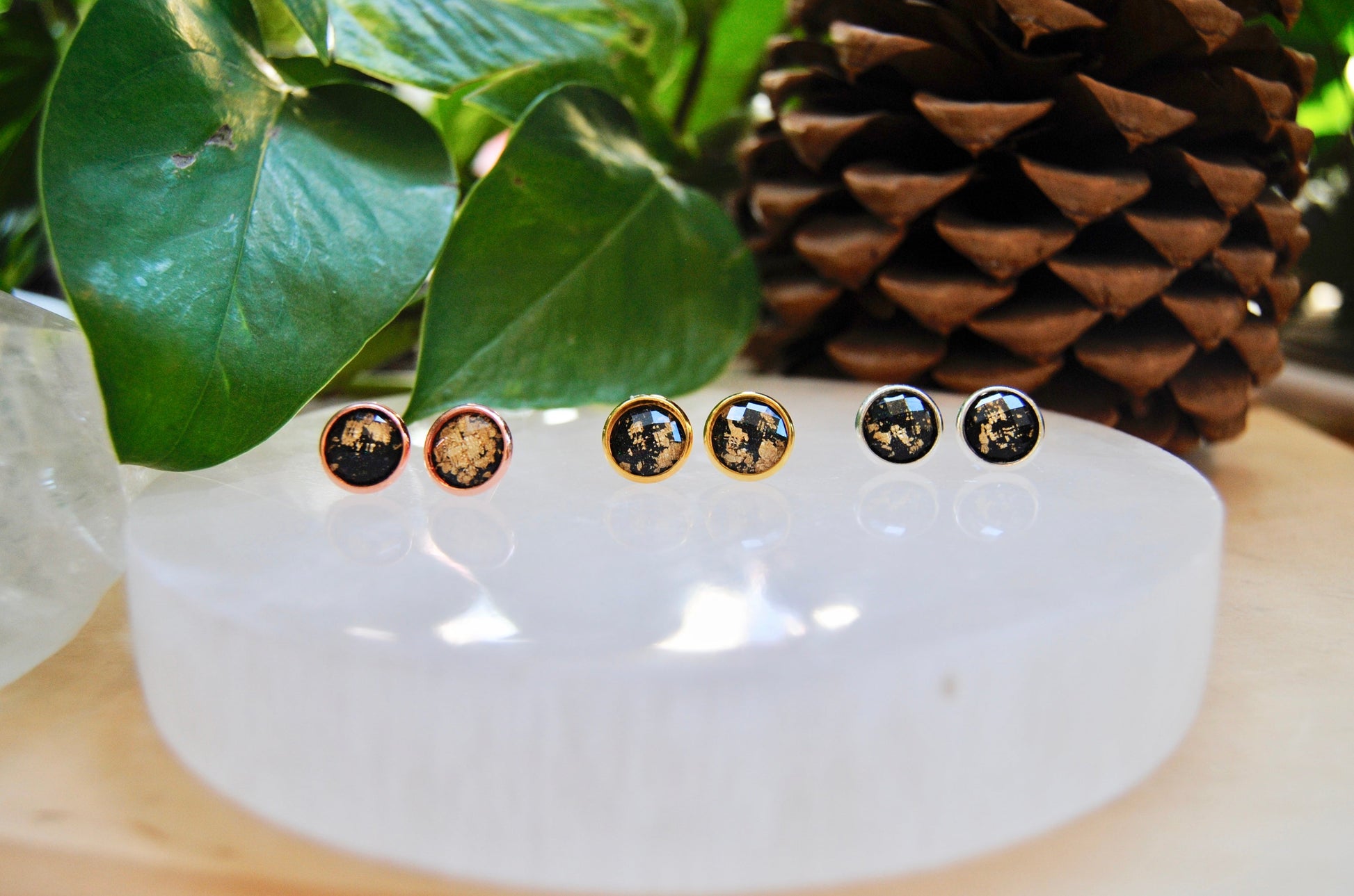 Black resin stud earrings