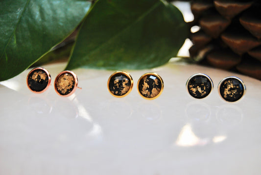 Black resin stud earrings